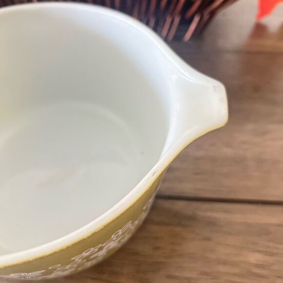 VTG Pyrex Daisy blossom 1Q casserole with lid 473 - Picture 4 of 8
